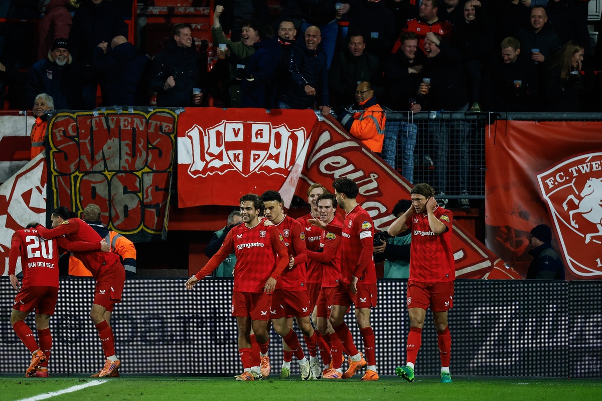 九游体育-洛杉矶湖人赛后扳平良机德国杯冲刺阶段刷纪录，网友：勒沃库森造点机会备战全明星赛的简单介绍